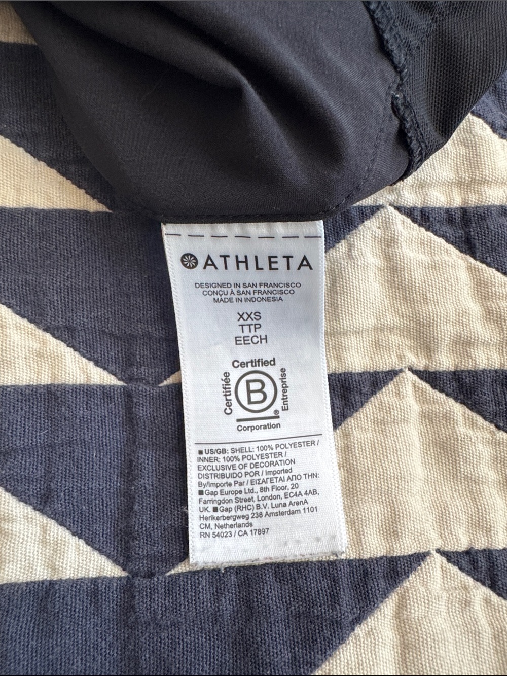 Athleta Mesh Racer Run Short 4” - Picture 5 of 5